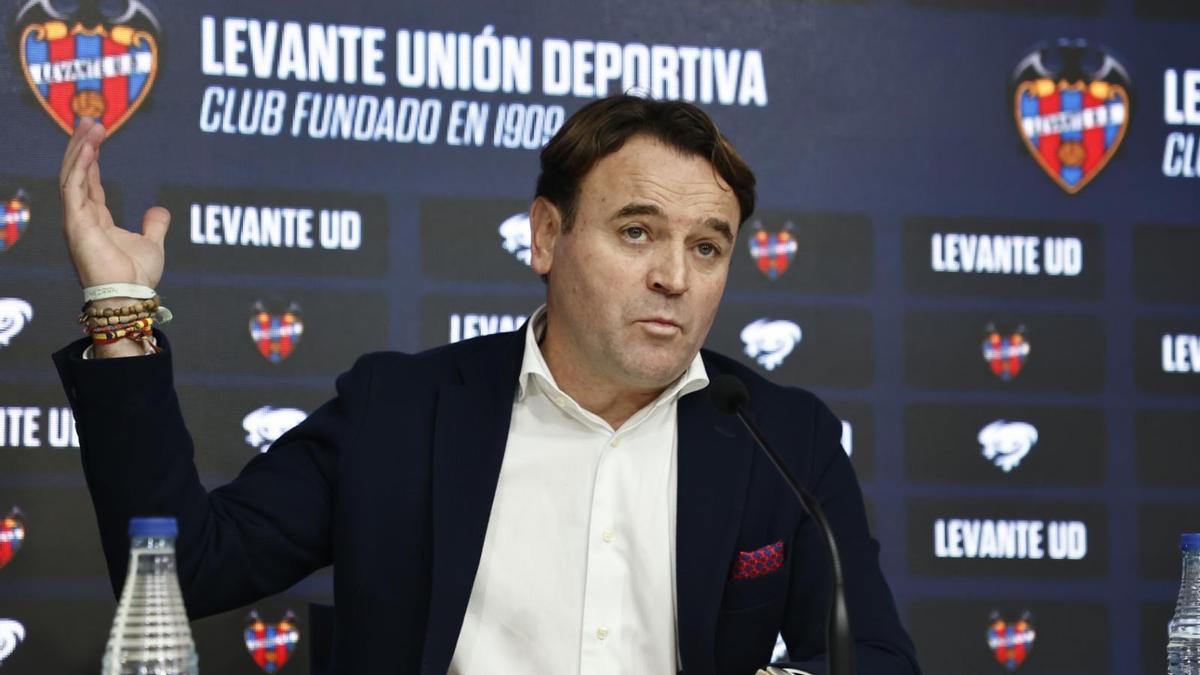 José Danvila explica el plan de viabilidad del Levante UD
