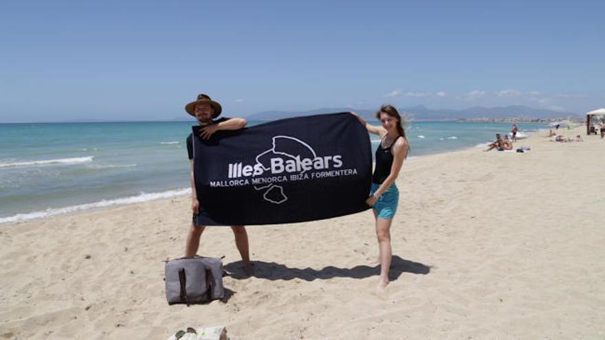 Los turistas alemanes ya disfruta del primer chapuzón en Mallorca