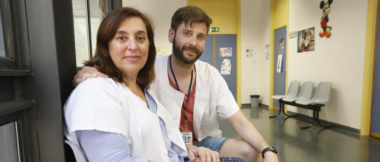 Cristina Alonso y Jesús Garrido son médica de familia y enfermero, respectivamente, en el centro de salud de San Pablo, en Zaragoza.