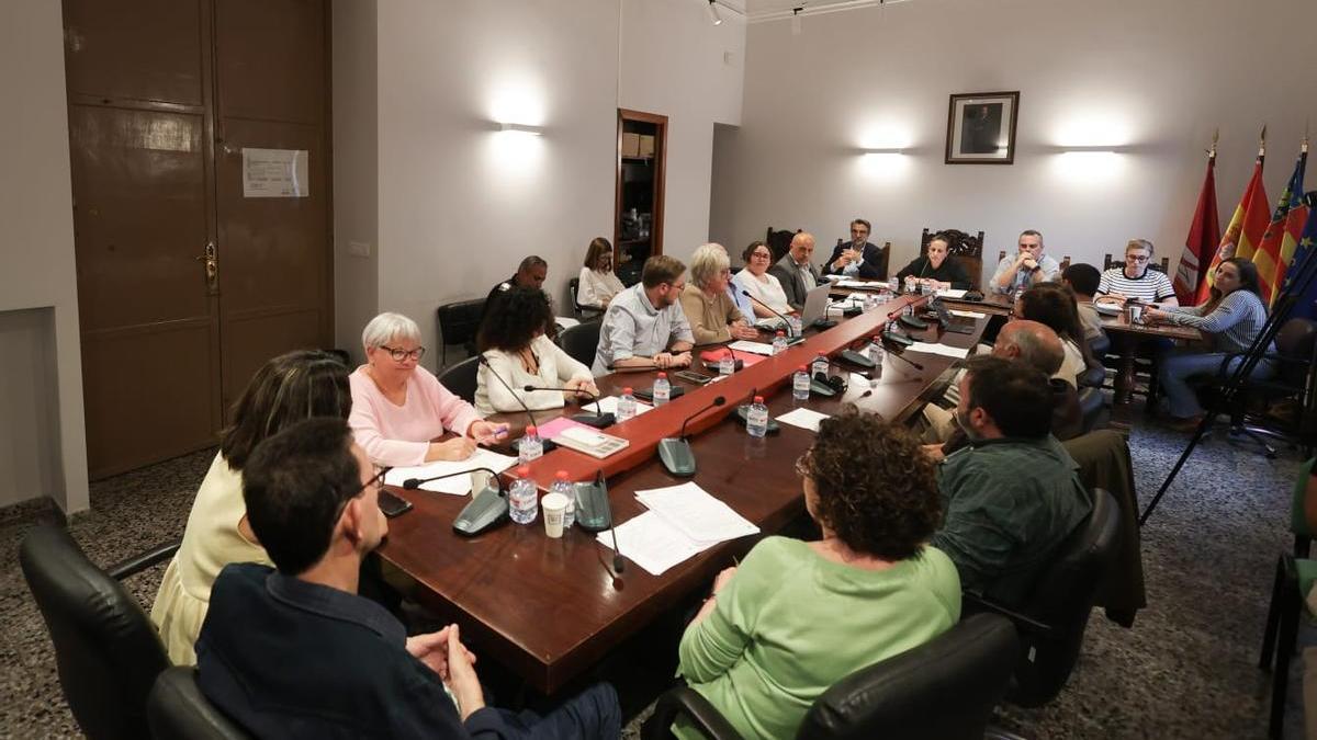 Carcaixent cede suelo para la construcción de viviendas que se ofrecerán a jóvenes en régimen de alquiler