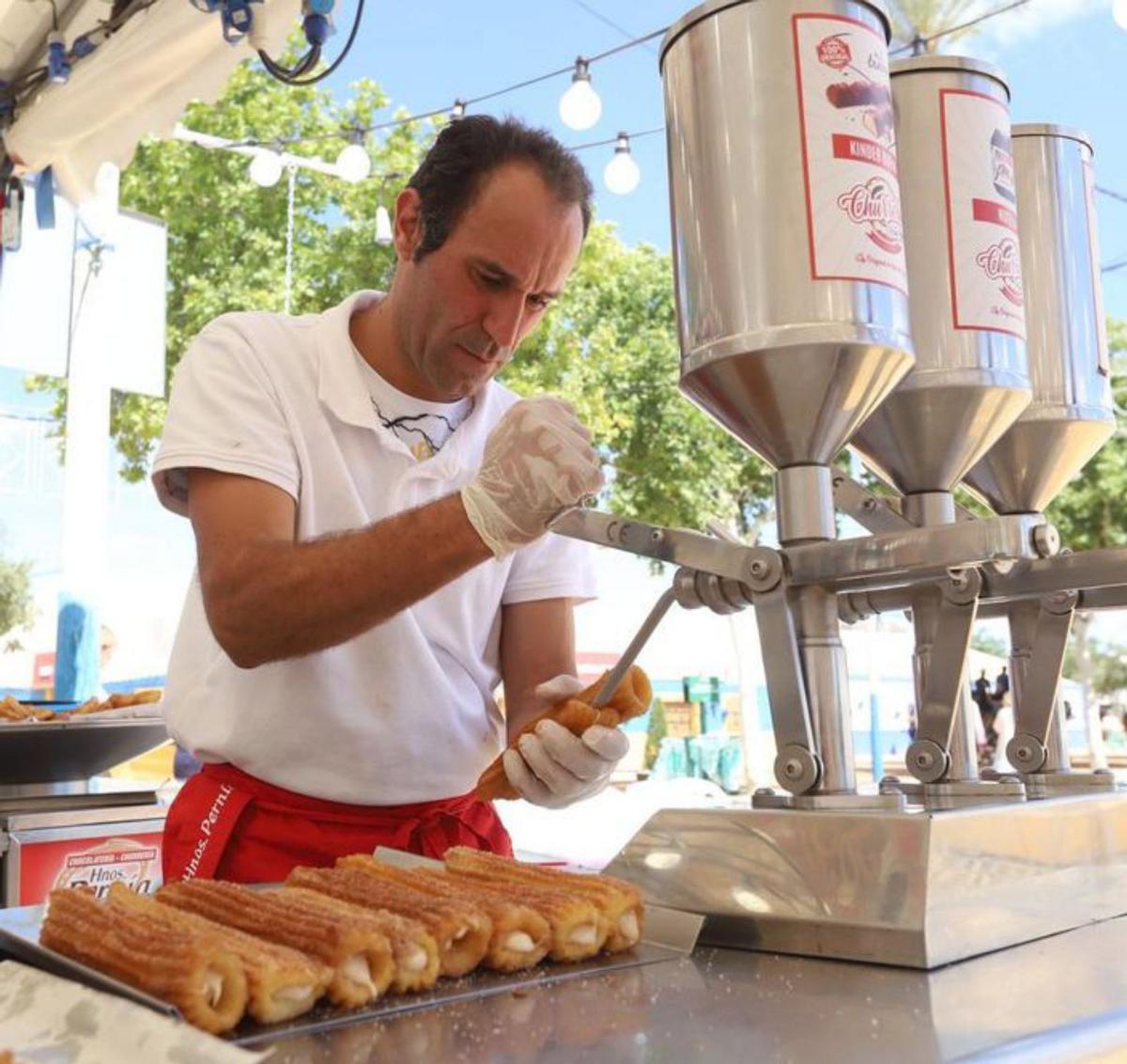 Comer dentro y fuera de El Arenal  y echar alguna  caña