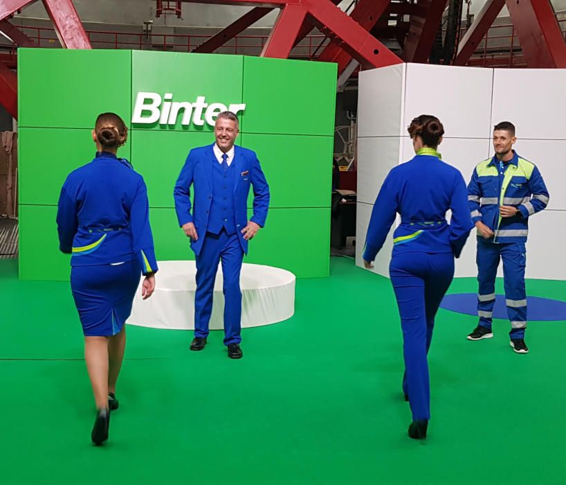 Presentación de los nuevos uniformes de Binter