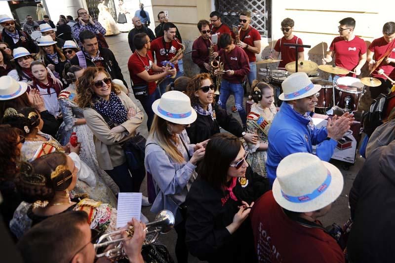 La Diputació de València recibe a las comisiones falleras