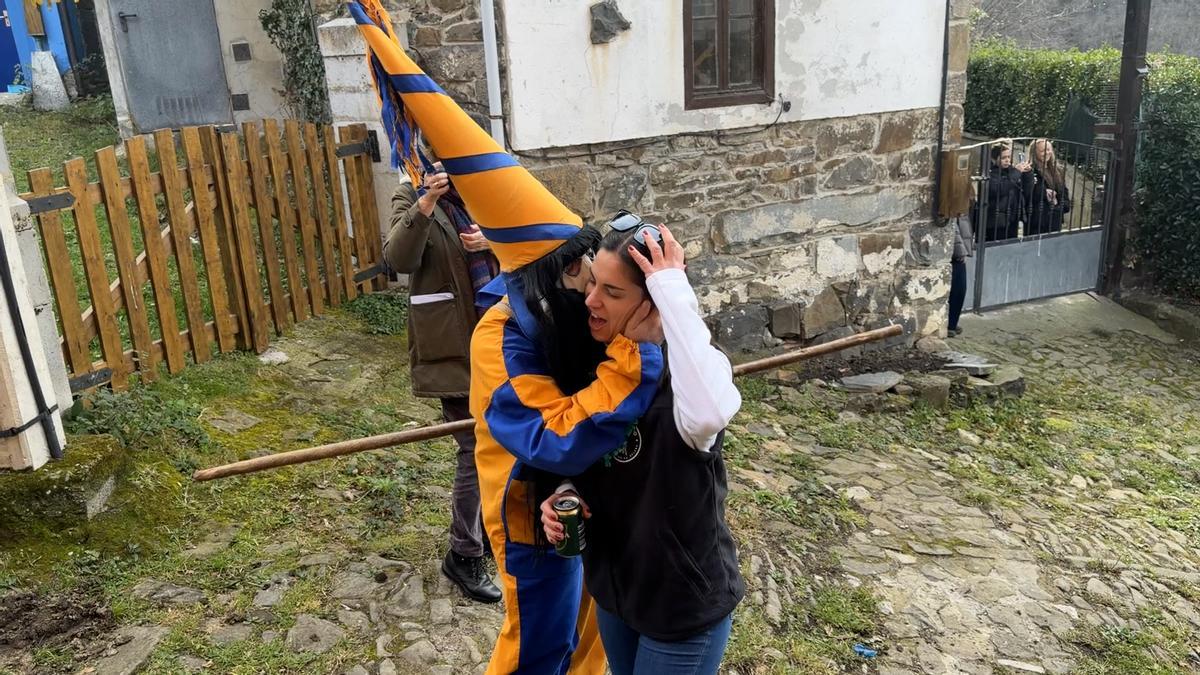 El Guirria cumple con la tradición de Año Nuevo en Ponga