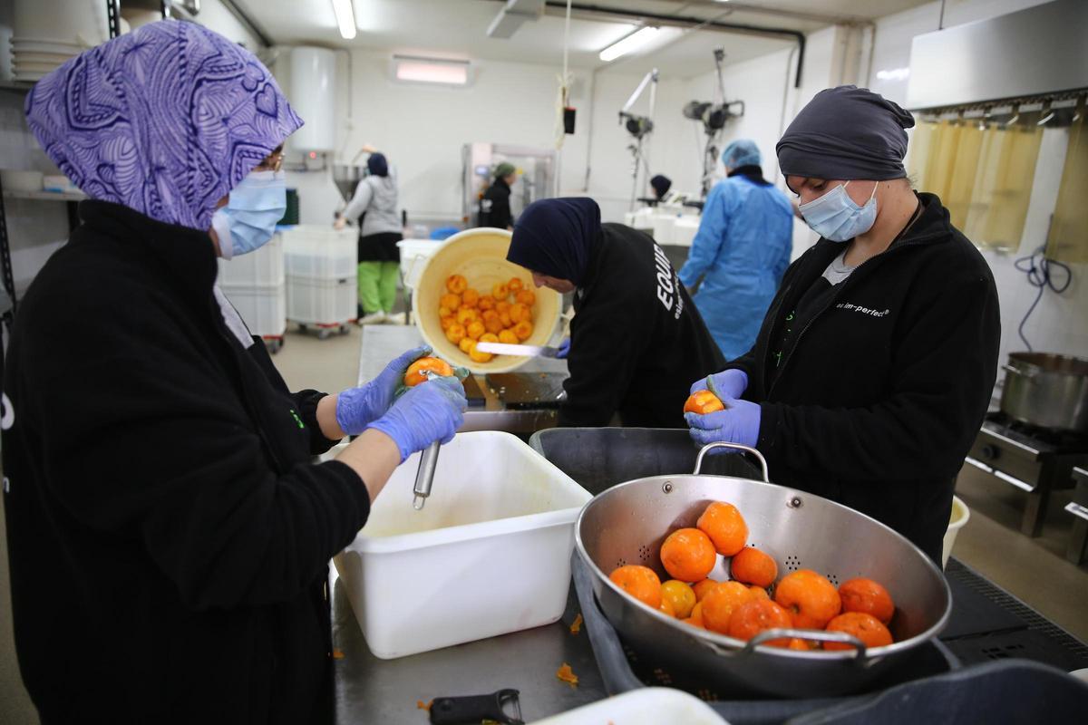 Primera cosecha de mermelada de naranjas del Eixample