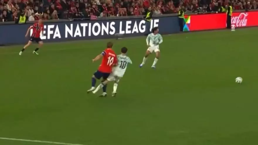 Bernardo Silva lesionó a Odegaard en el Noruega-Portugal