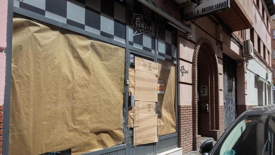 Detenido un ladrón multirreincidente por una oleada de ‘alcantarillazos’ en comercios del barrio de Delicias: más de 60 veces arrestado, 17 de ellas este año