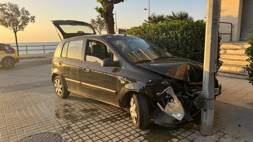 Persecució de Palafolls a Blanes d’un conductor begut i drogat que acaba accidentat