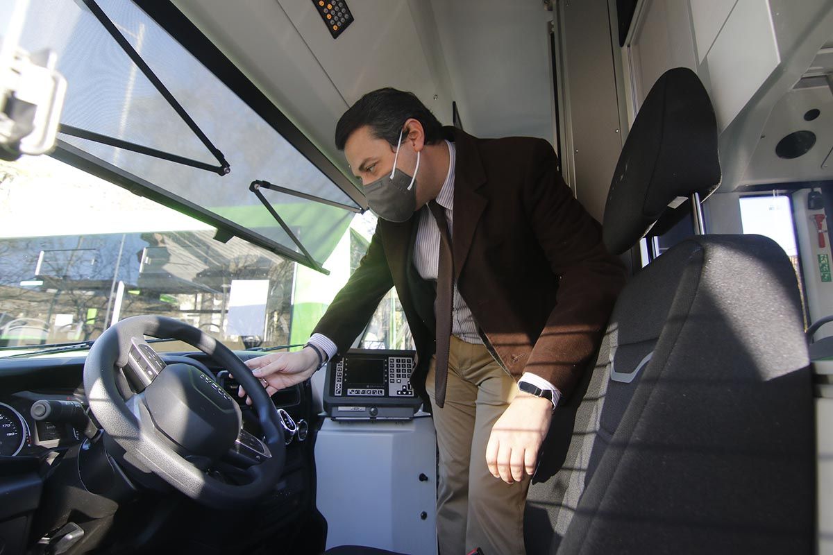 Los nuevos microbuses a gas de Aucorsa para el casco histórico y Alcolea