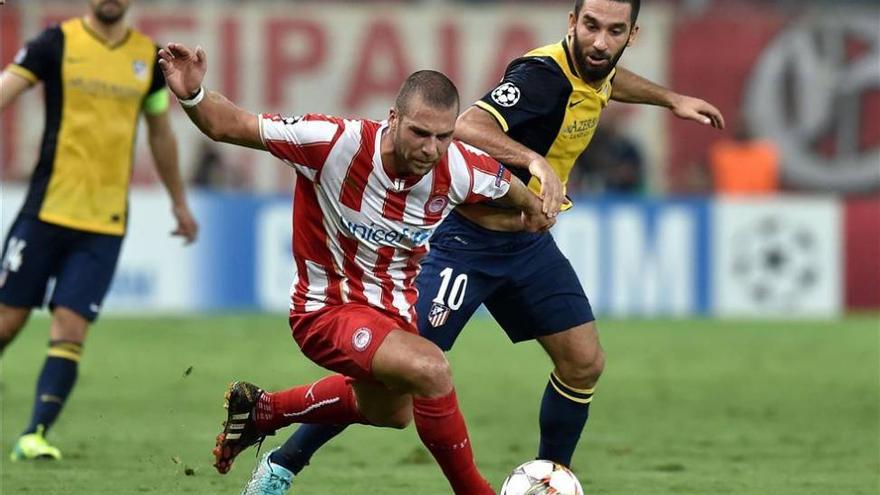 Atlético cede ante sus errores y la eficacia de Olympiacos (3-2)