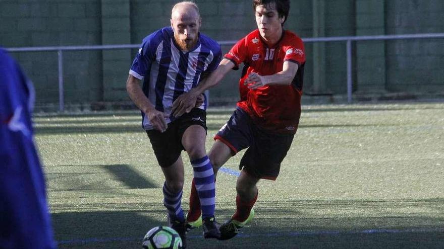 El del Santa Mariña es uno de los partidos que empató el Rápido Bahía esta temporada. // Santos Álvarez