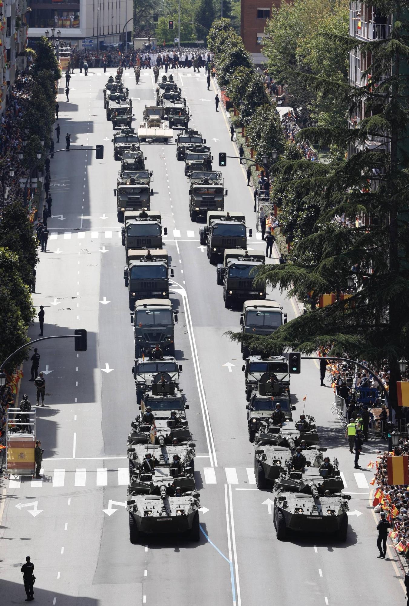 EN IMÁGENES: Así fue el multitudinario desfile en Oviedo por el Día de las Fuerzas Armadas