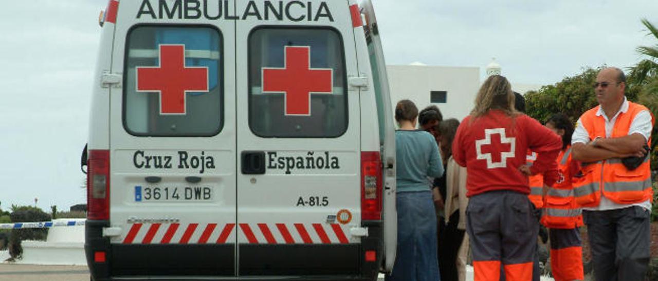 Una de las ambulancias de Cruz Roja.