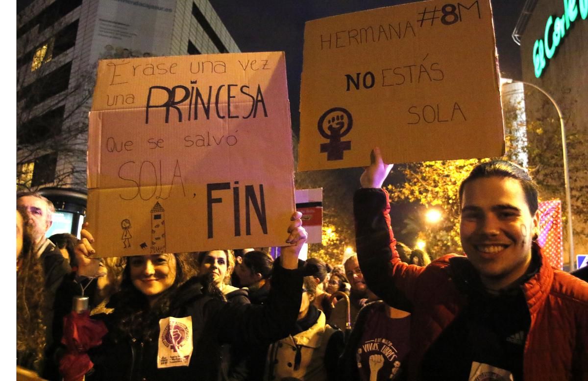 Multitudinaria manifestación del 8-M en Córdoba