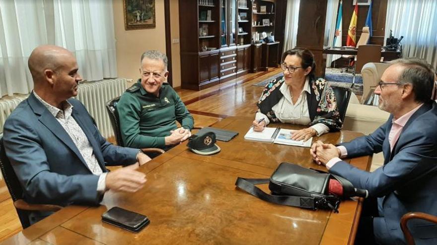 La reunión de esta semana en la Subdelegación del Gobierno, con Félix Juncal, Simón Venzal, Maica Larriba y Juan Agustín Herrera. |   // S.G.