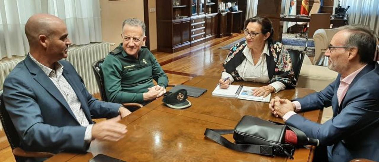 La reunión de ayer, con Félix Juncal, Simón Venzal, Maica Larriba y Juan Agustín Herrera. |   // S.G.