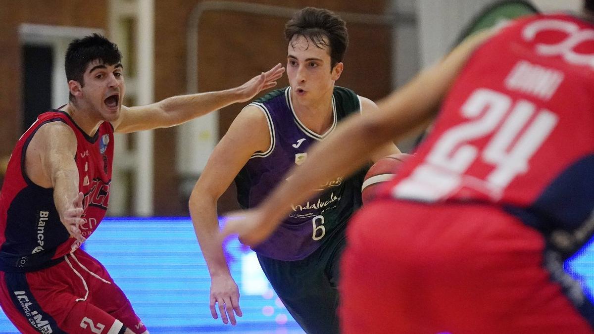 Rafa Santos, en su regreso a las canchas con el Unicaja.