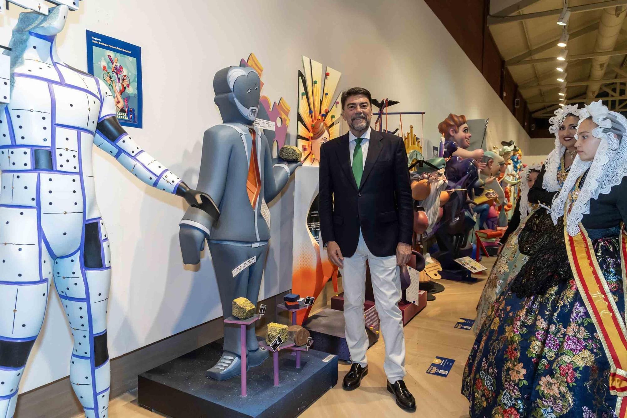 La Exposición del Ninot de las Hogueras 2025 abre sus puertas