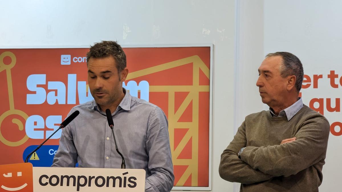 Gerard Fullana, portavoz de Compromís en Educación, junto con Joan Baldoví.