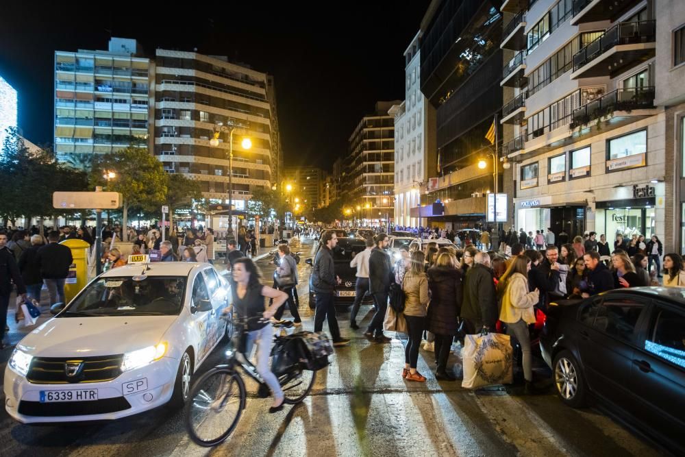 Atascos en València por el 'Black Friday'