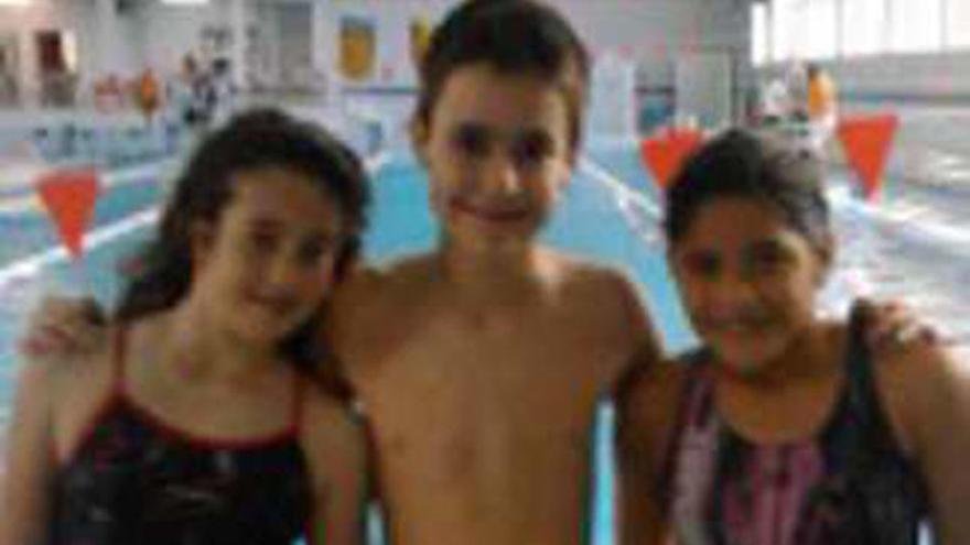 Los tres nadadores convocados.