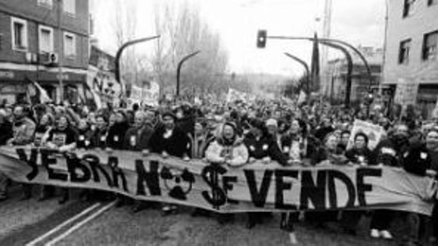 Guadalajara protesta contra el cementerio nuclear