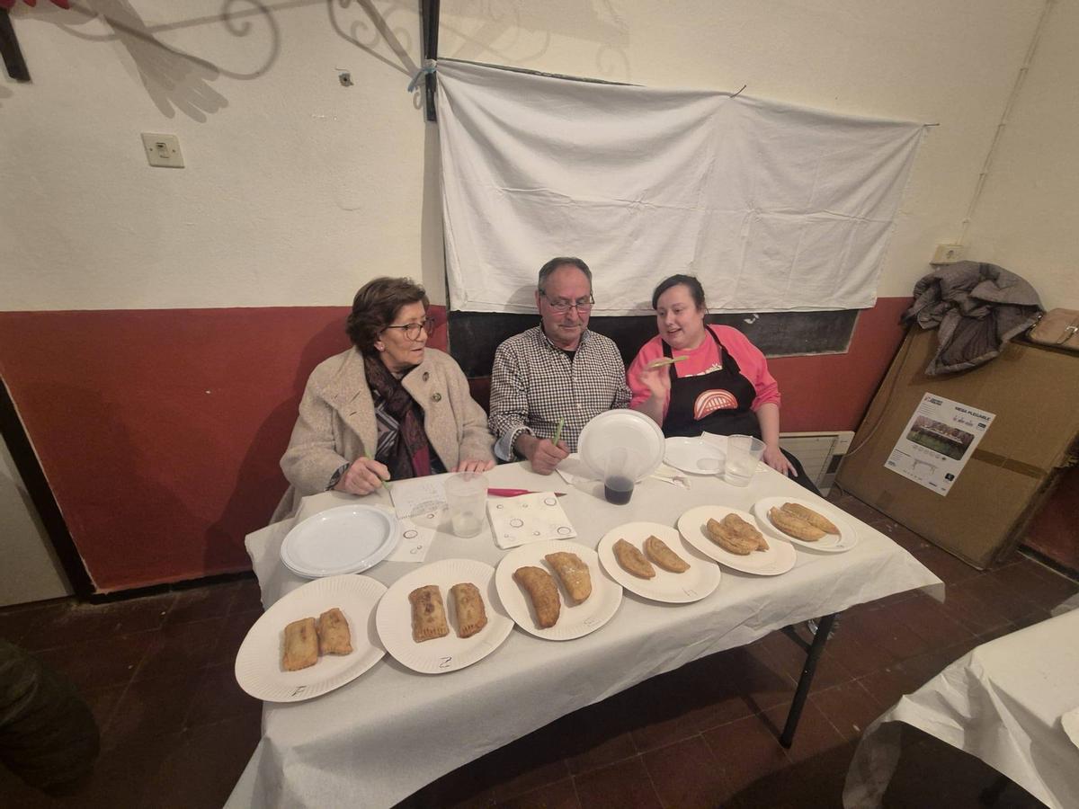 EN IMÁGENES: Salas y Láneo celebran el carnaval con un desfile de disfraces y un concurso de casadiellas