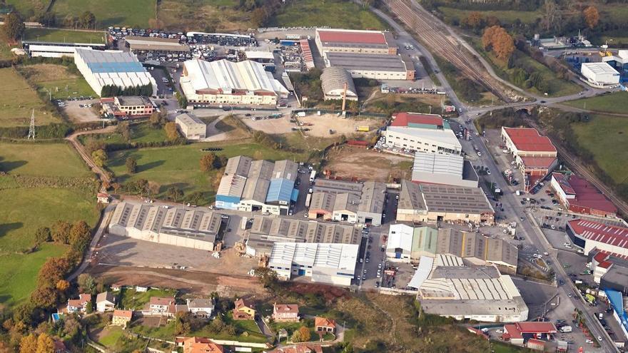 El robo de cable en los polígonos industriales desespera en Siero: “Los reemplazamos y a los cuatro días están igual”