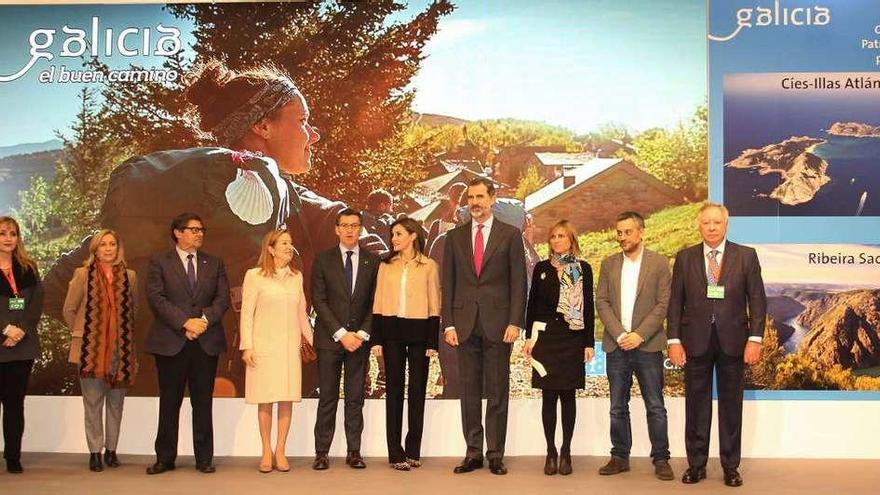 Feijóo lanza en Fitur el Xacobeo, la Ribeira Sacra y las Cíes como ganchos turísticos