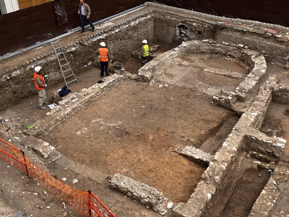 El hallazgo de la basílica romana en la plaça de Baix de Petrer.