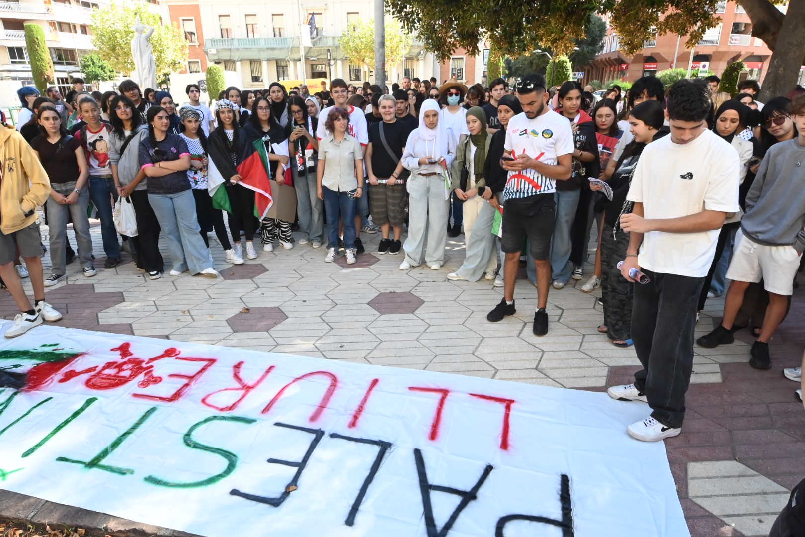 Galería de imágenes: Estudiantes de Castellón en protesta por Palestina
