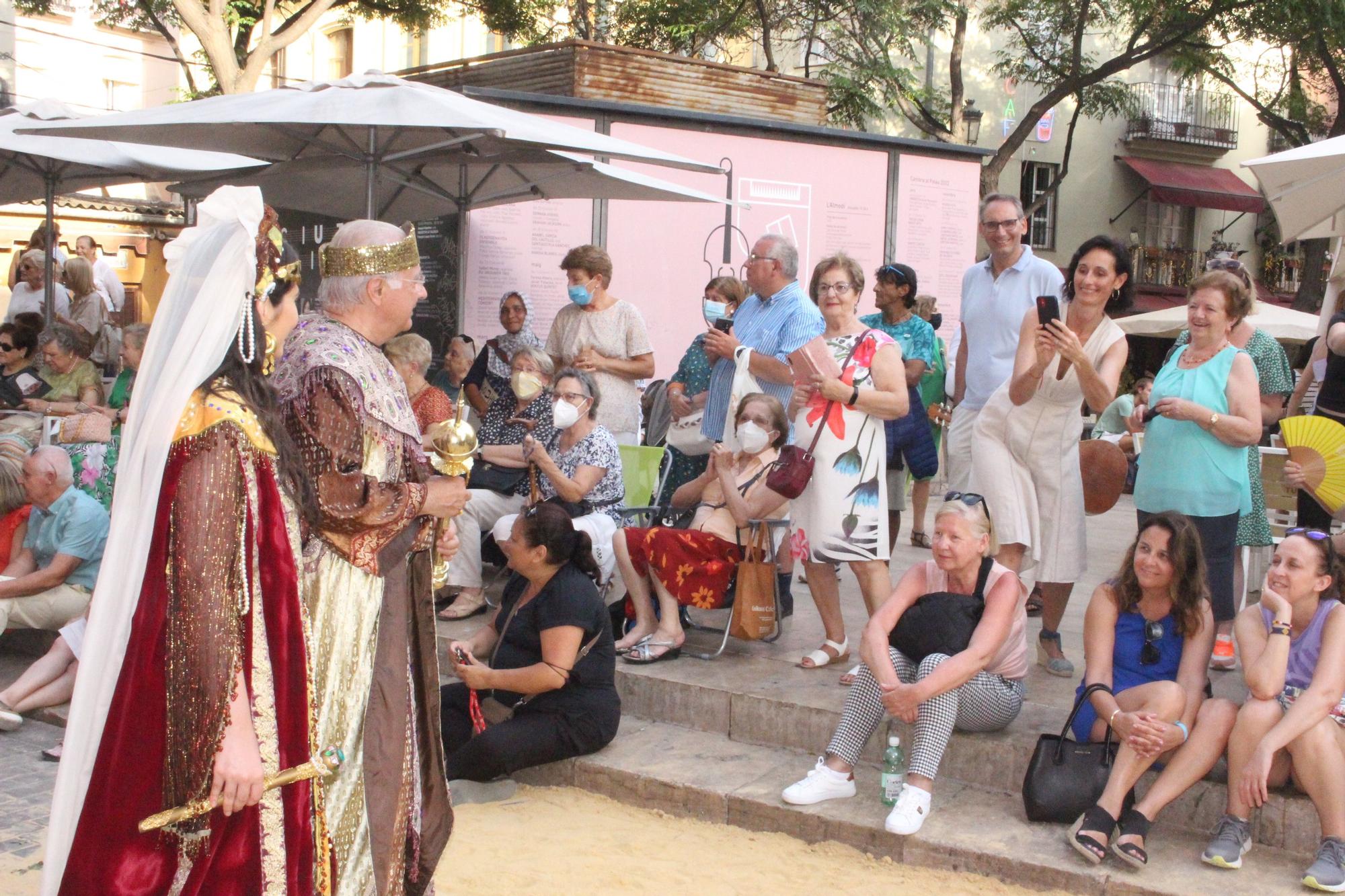 Carmen, Nerea, la reina de Saba y el Ángel del Desierto, en la procesión del Corpus