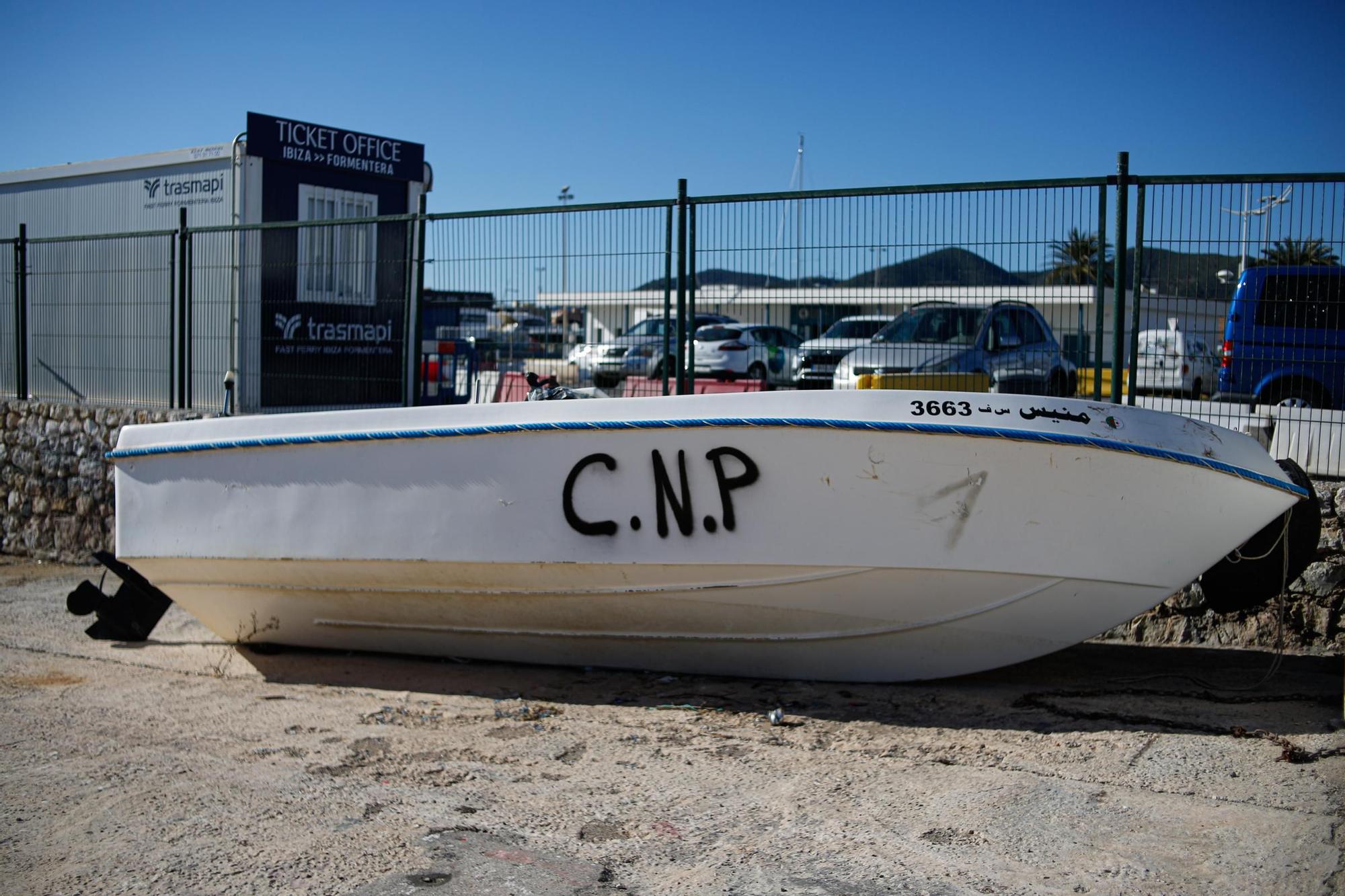 Doce migrantes llegan a Talamanca a bordo de una patera.