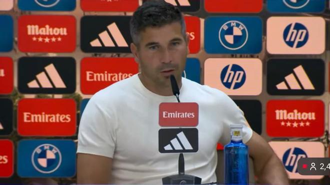 La rajada de Juan Funes, entrenador del Málaga: "Si les soplas es falta y cuando es para el lado contrario si no hay sangre no pasa nada"