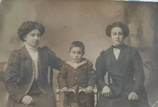 Mandado Tato: a unión de dúas sagas burguesas con pasado en Aldán (III)