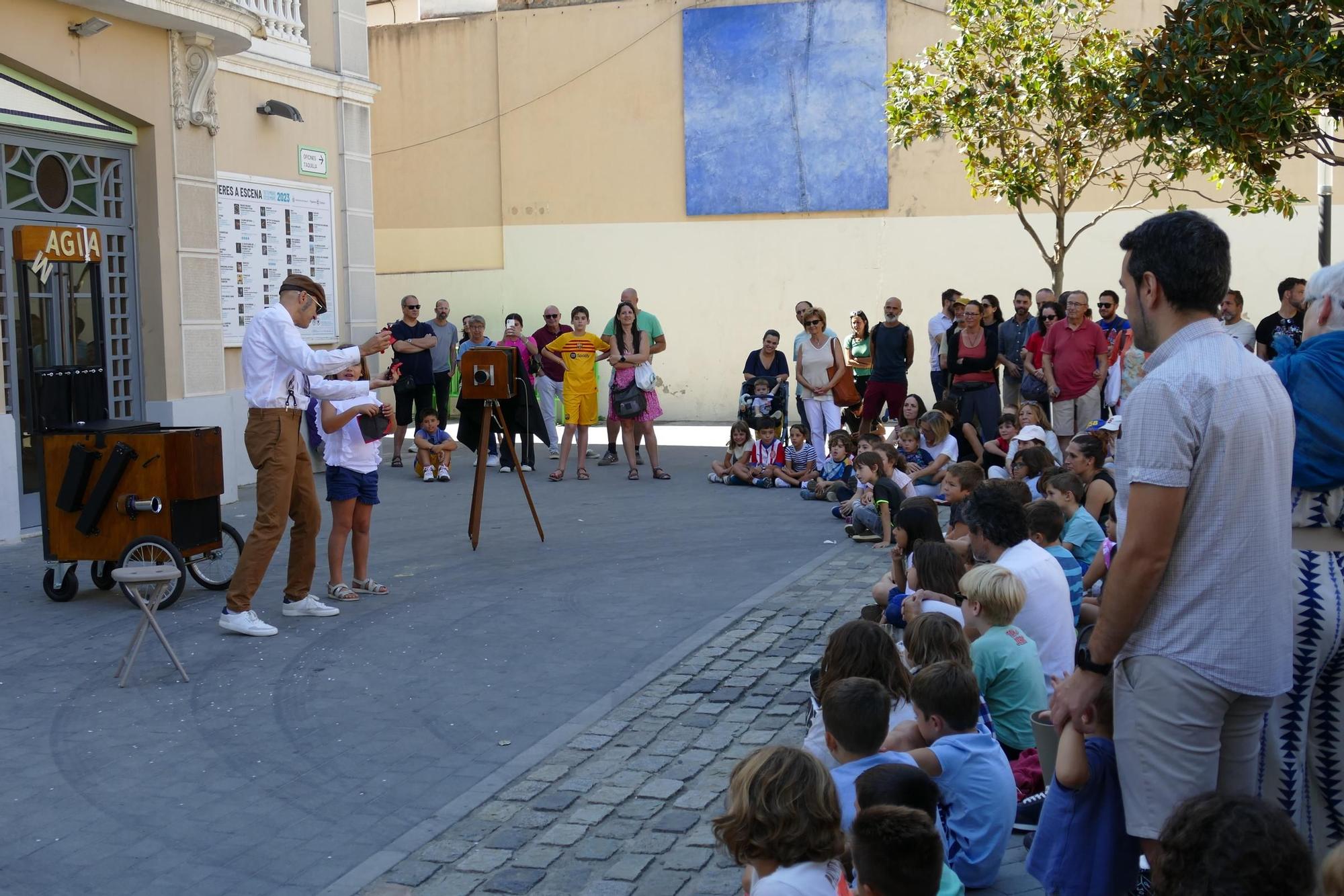 La màgia s'escampa pels carrers i les places de Figueres