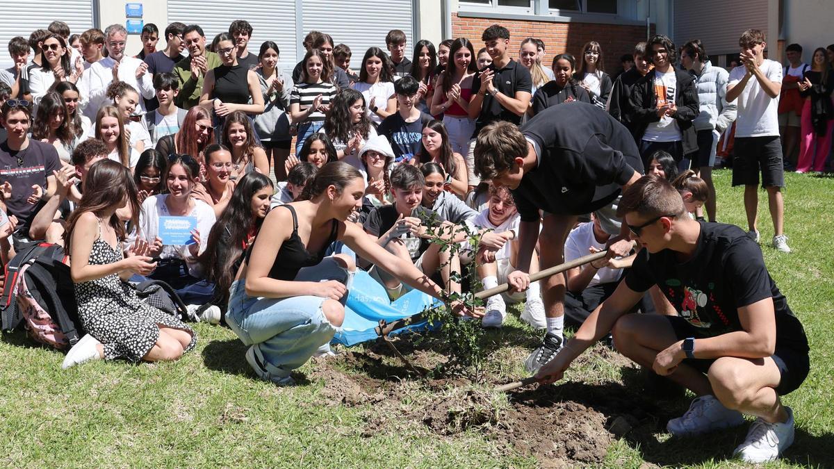 Vigo. Alumnos húngaros y franceses de Erasmus en el IES älvaro Cunqueiro