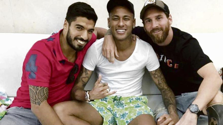 Luis Suárez, Neymar y Messi, ayer en Barcelona. // @leomessi