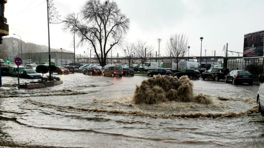 El temporal inunda el centro de Vigo