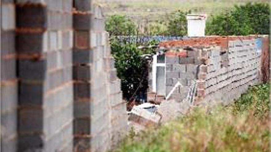 Cartagena Moren dues persones en caure un mur