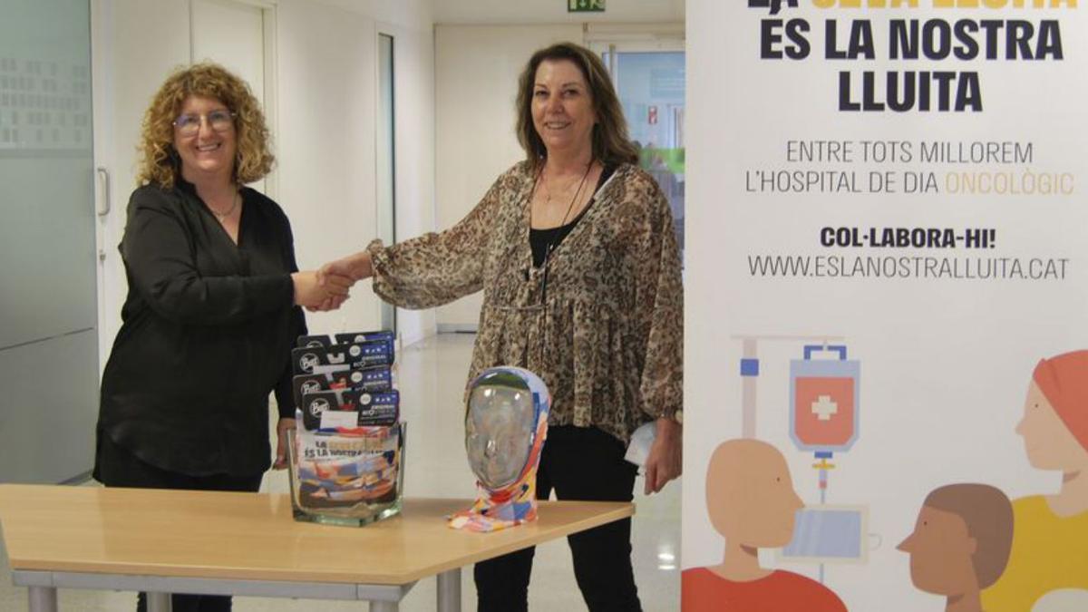 Original Buff dona 5.000 euros per finançar la reforma de l'Hospital de Dia  Oncològic d'Igualada - Regió7