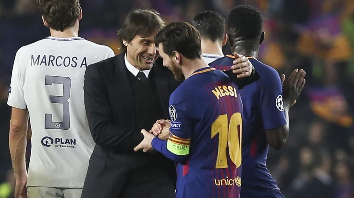 Antonio Conte felicitó a Leo Messi al fin del partido