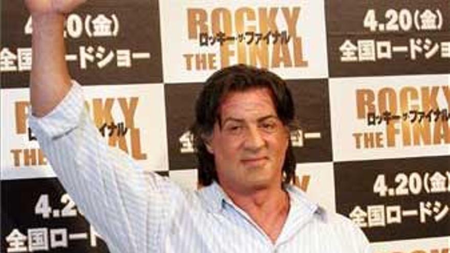 Stallone multado con 10.000 dólares por introducir hormonas en Australia