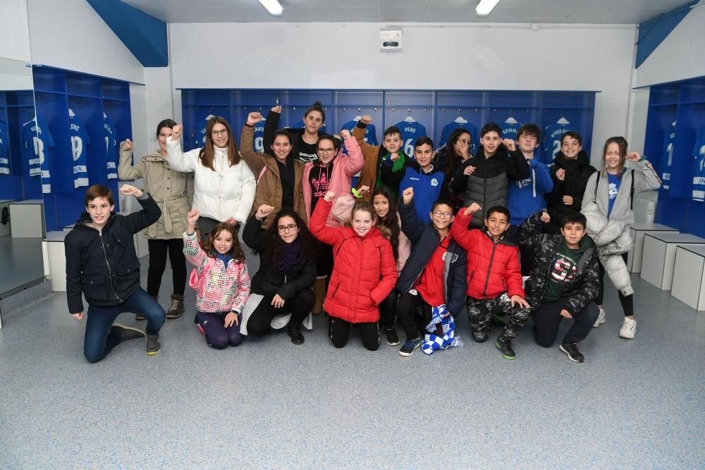 Cerca de medio centenar de alumnos fueron invitados a disfrutar de la experiencia blanquiazul y a conocer las entrañas del deportivismo.