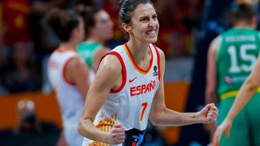 Alba Torrens, durante un partido con la selección.