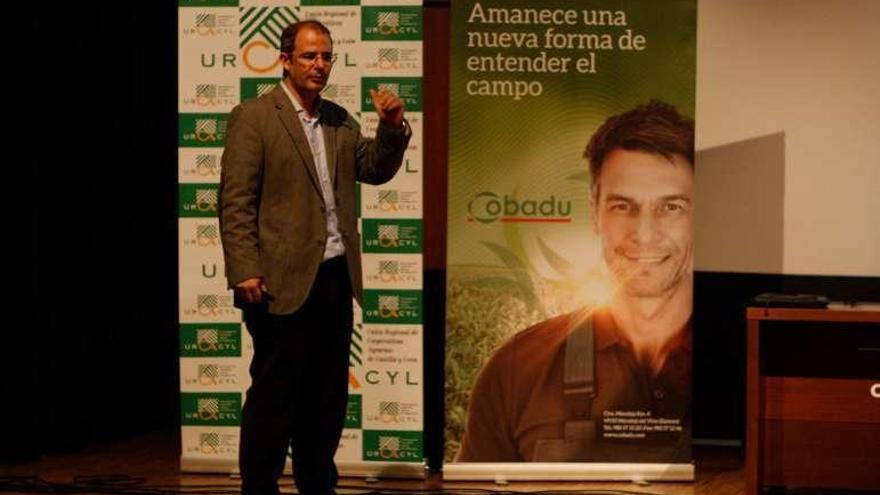 David Llorente durante su intervención ayer en las jornadas.