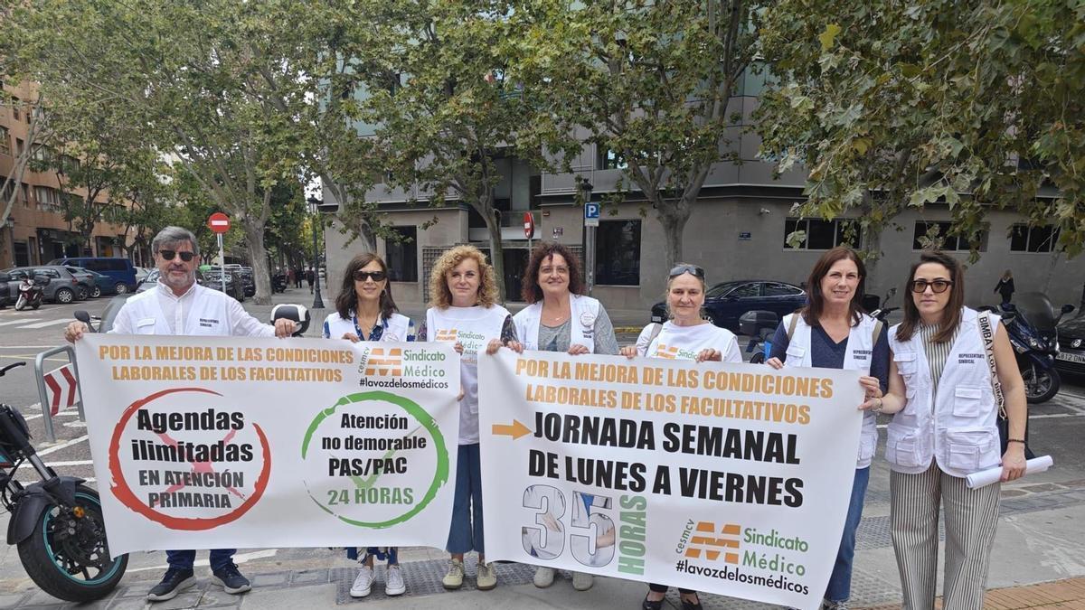 Responsables del CESM ante la Conselleria de Sanidad