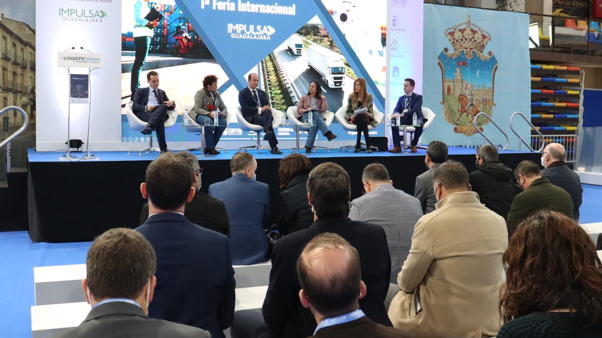 La alcaldesa de Onda ha participado en &#039;Logistics Spain&#039;, la principal feria de logística que reúne a grandes empresarios y entidades vinculadas a este sector.