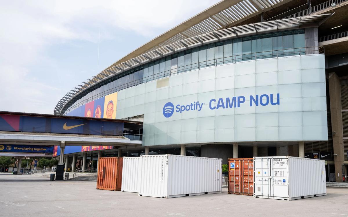 Camp Nou, inicio de demolición de la gradería
