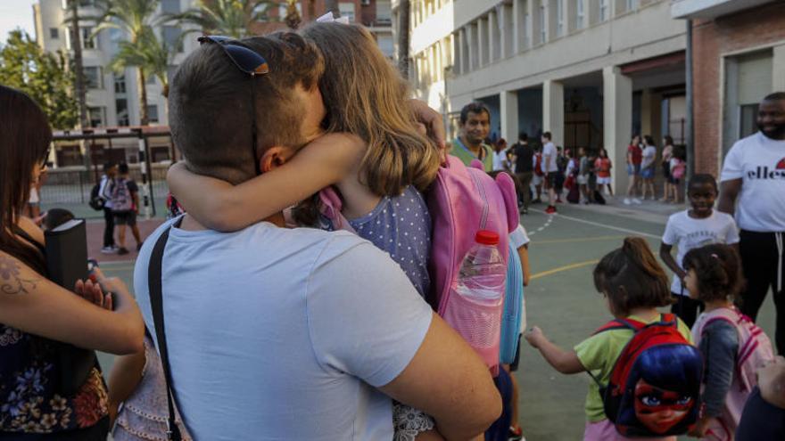 Un estudio presentado en Alicante que los hijos de hombres mayores padecen más autismo y esquizofrenia